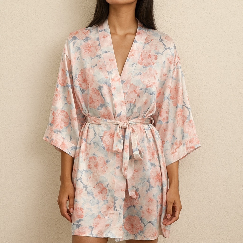 Y2K ICING pink floral satin robe with pockets Size Medium/Large